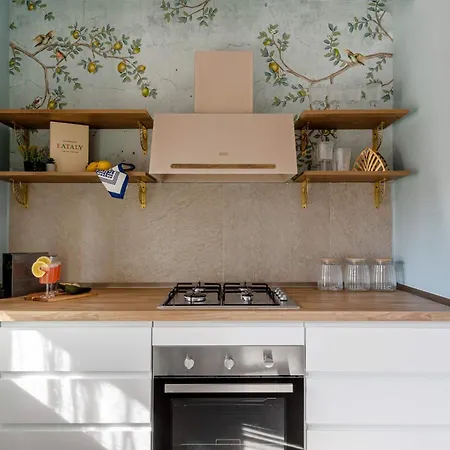 Dolce In Napoli * Boekarest