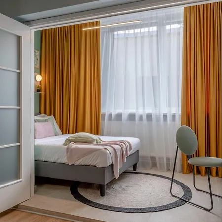 Dolce In Napoli * 布加勒斯特