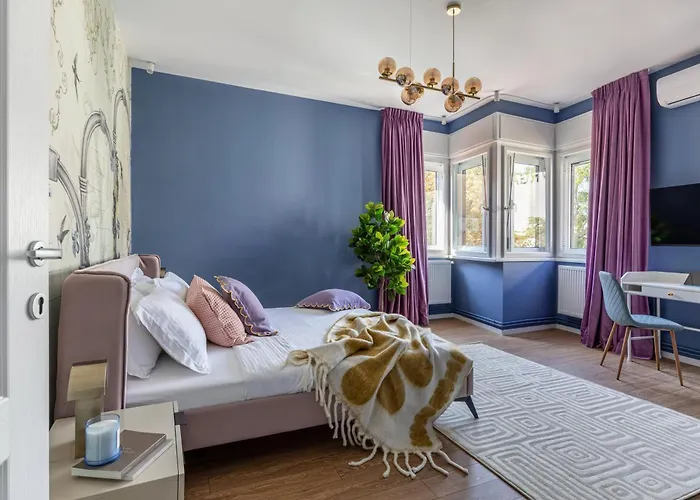 Dolce In Napoli * Boekarest